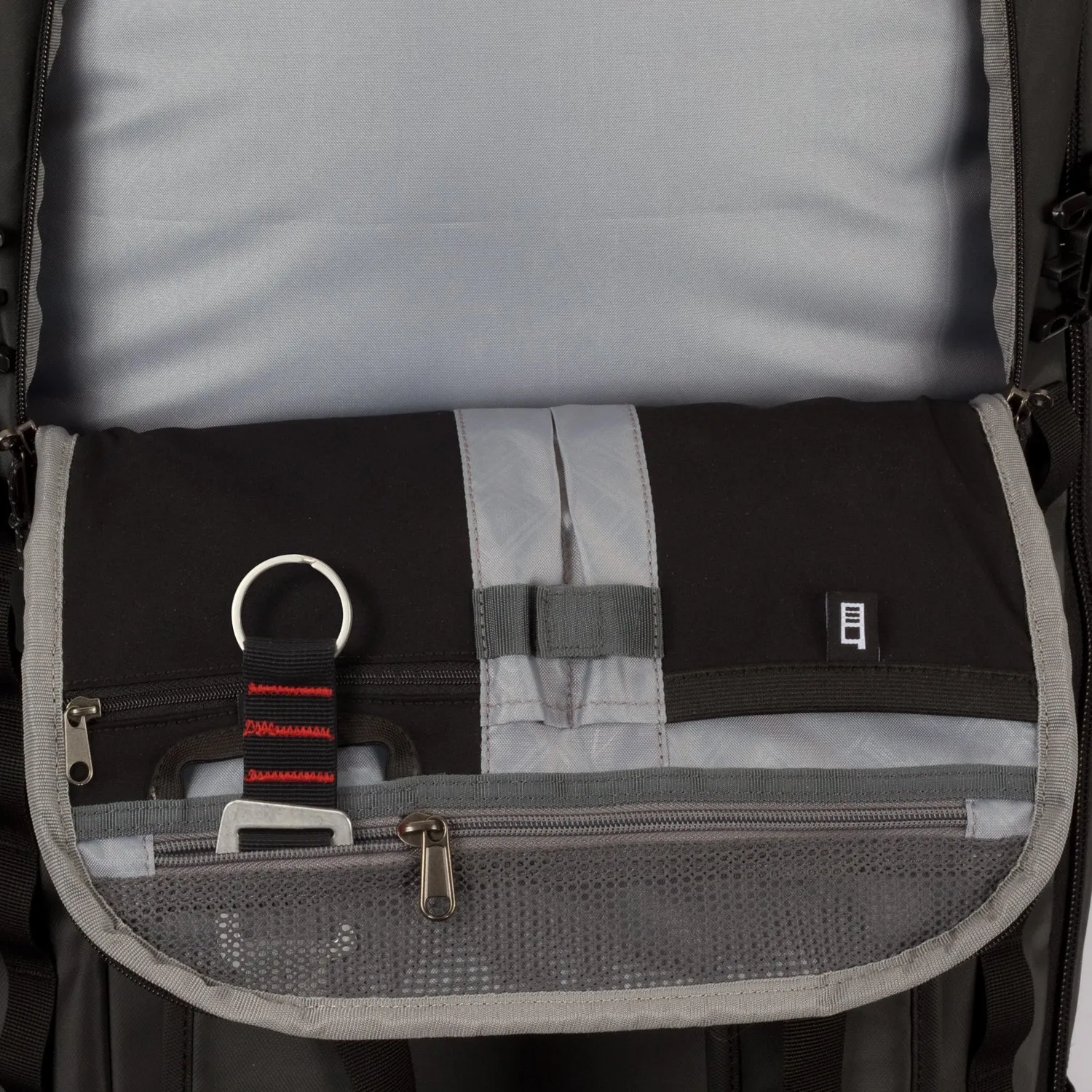Eagle Creek Exploration Series 30" 2-Wheel Large Luggage