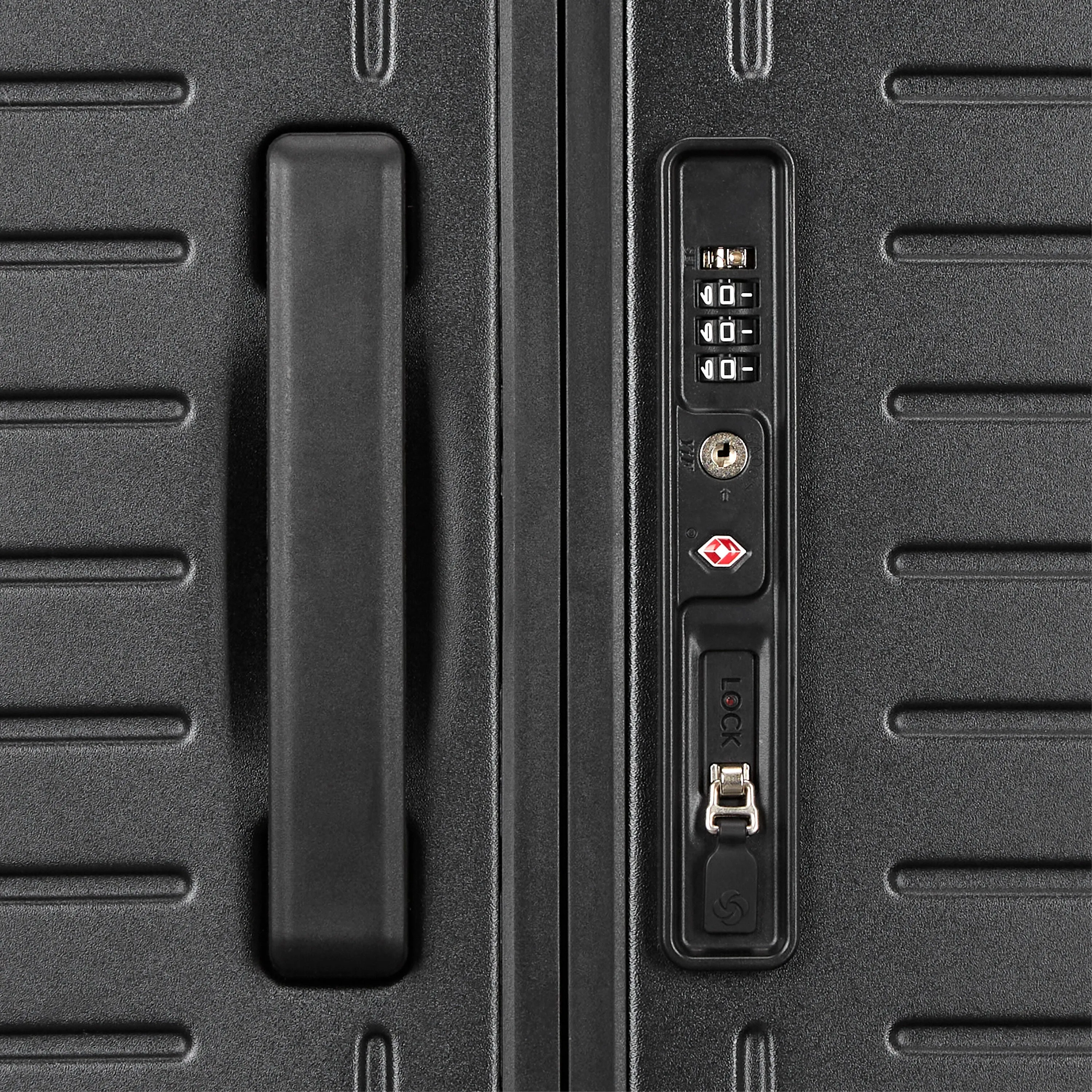 Framelock Max Carry-On Spinner