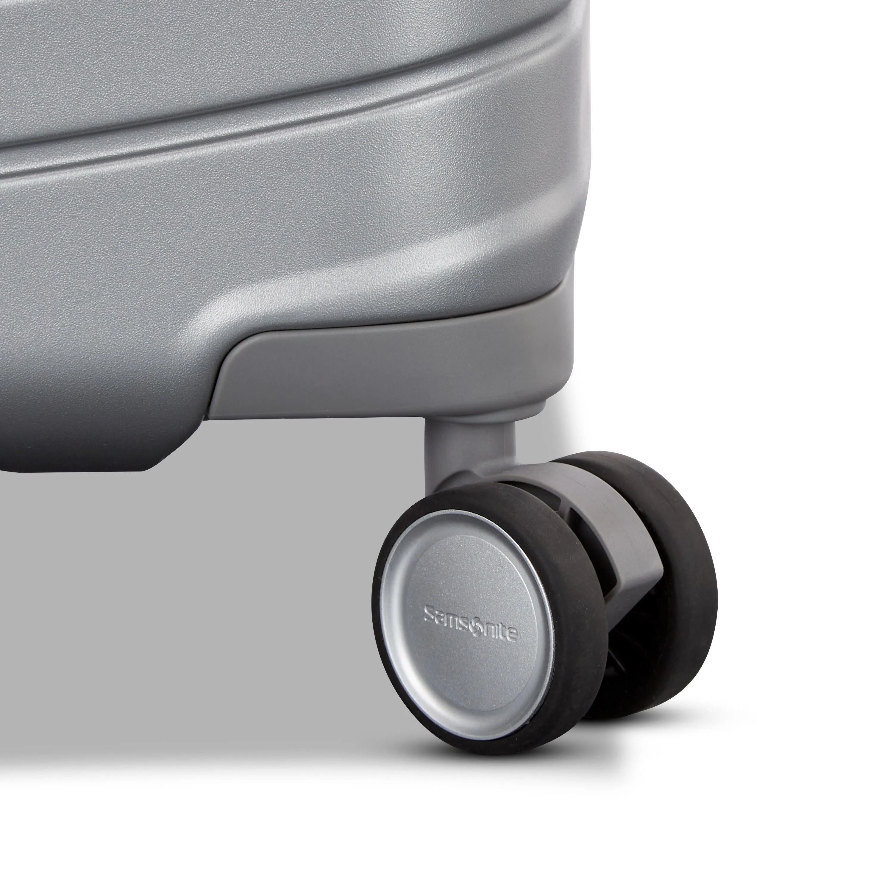 Framelock Max Carry-On Spinner