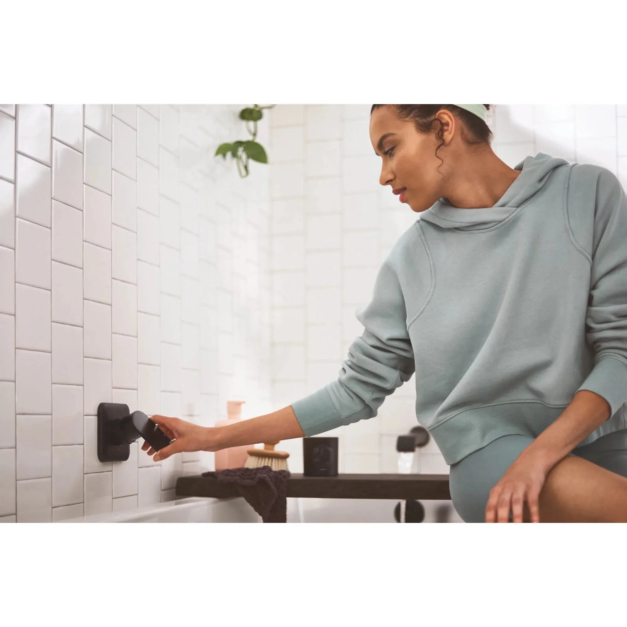 Moen WT901 Genta Lx Wall Mounted Tub Filler - Chrome
